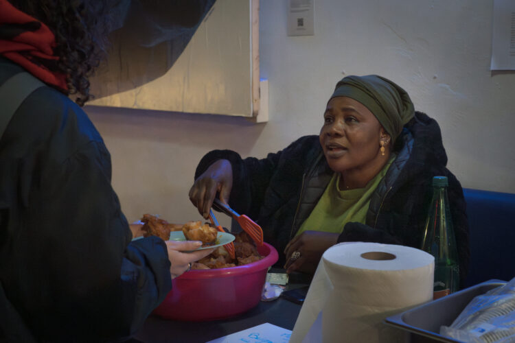 CONTEMPORAINES FETES SES 5 ANS - Contemporaines