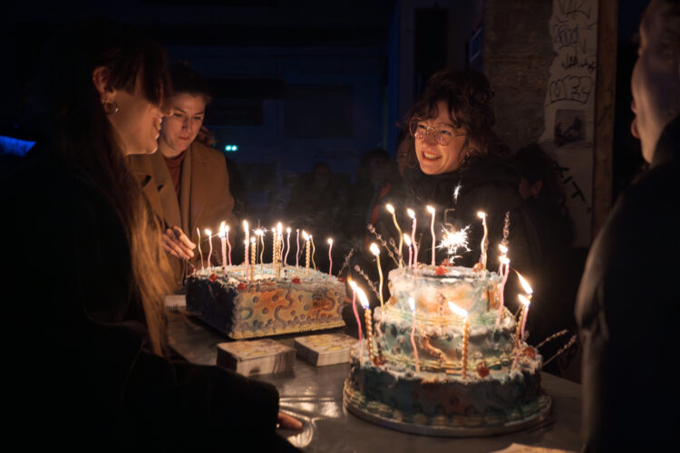 CONTEMPORAINES FETES SES 5 ANS - Contemporaines