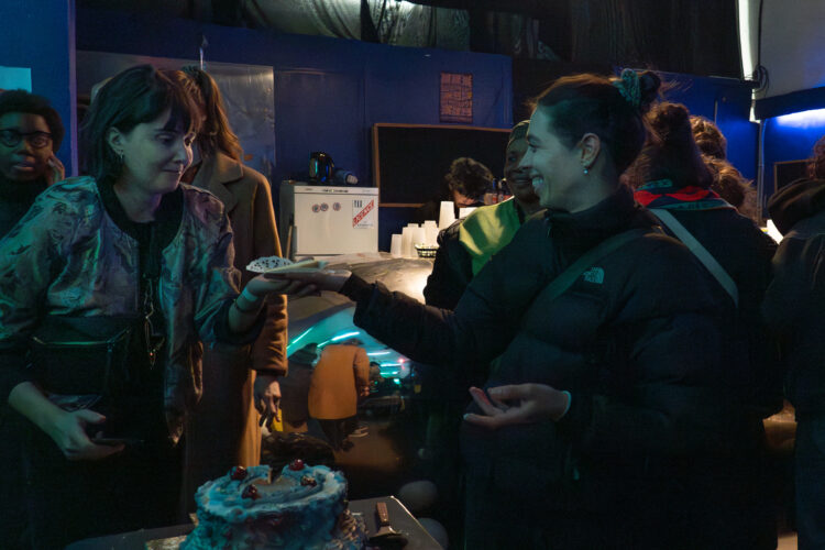 CONTEMPORAINES FETES SES 5 ANS - Contemporaines